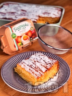 Бугаца (Bougatsa) - традиционна гръцка пухкава сладка баница с крем от яйца, захар и прясно мляко (с бакпулвер) - снимка на рецептата Бугаца (Bougatsa) - традиционна гръцка пухкава сладка баница с крем от яйца, захар и прясно мляко (с бакпулвер) - снимка на рецептата